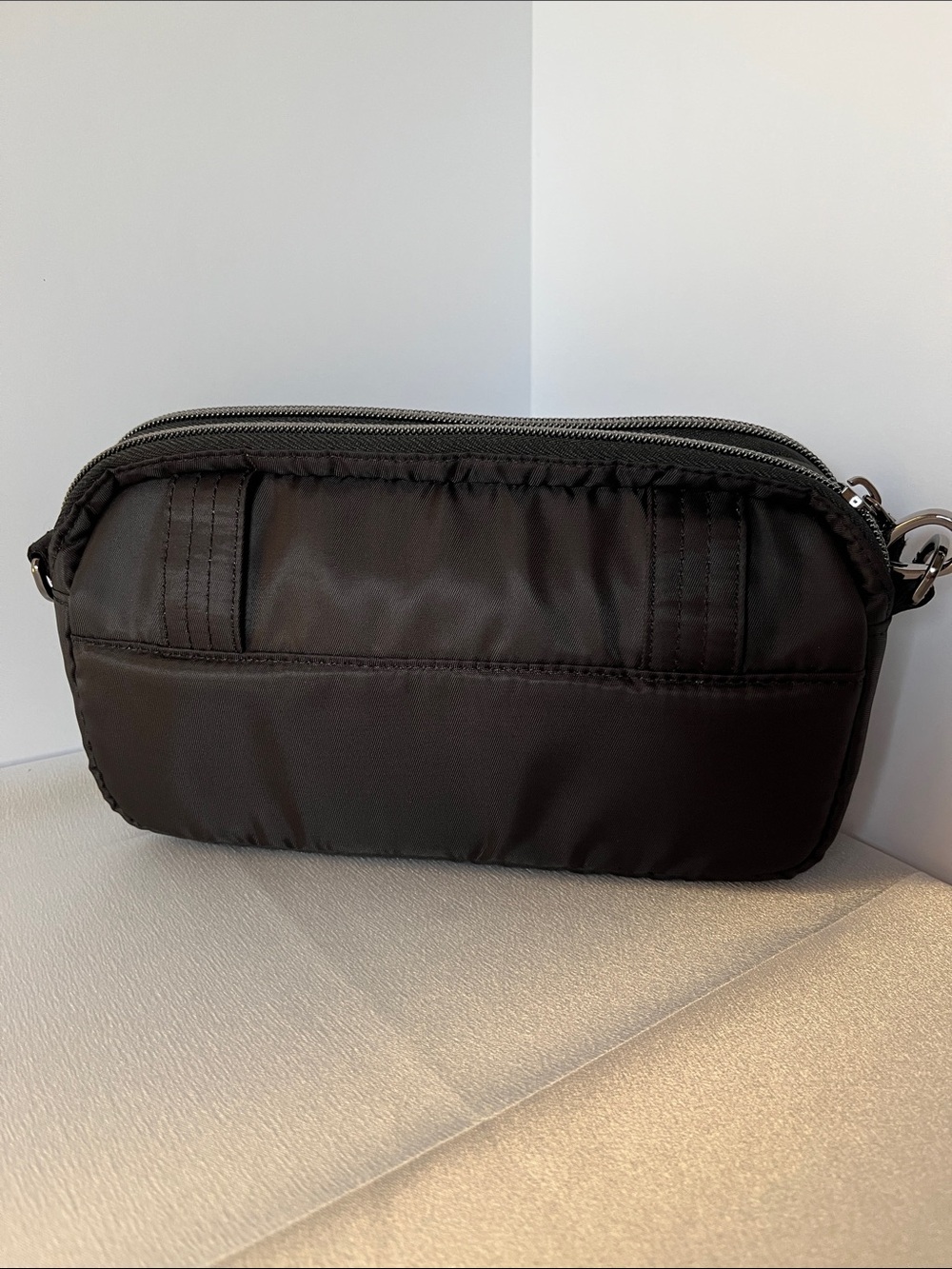 LUG - **NWOT** - Coupe XL Plus Convertible Crossbody Bag in Black - Picture 2 of 9